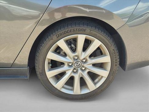 Used 2023 MAZDA MAZDA3 s FWD image 14
