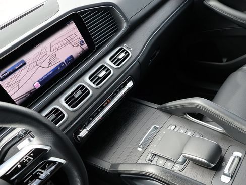 Certified 2025 Mercedes-Benz GLS 450 4MATIC image 22