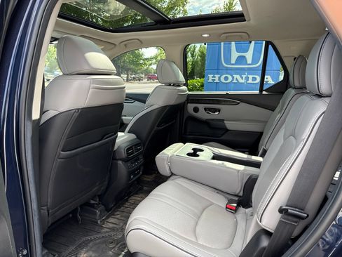 Certified 2025 Honda Pilot Elite image 14