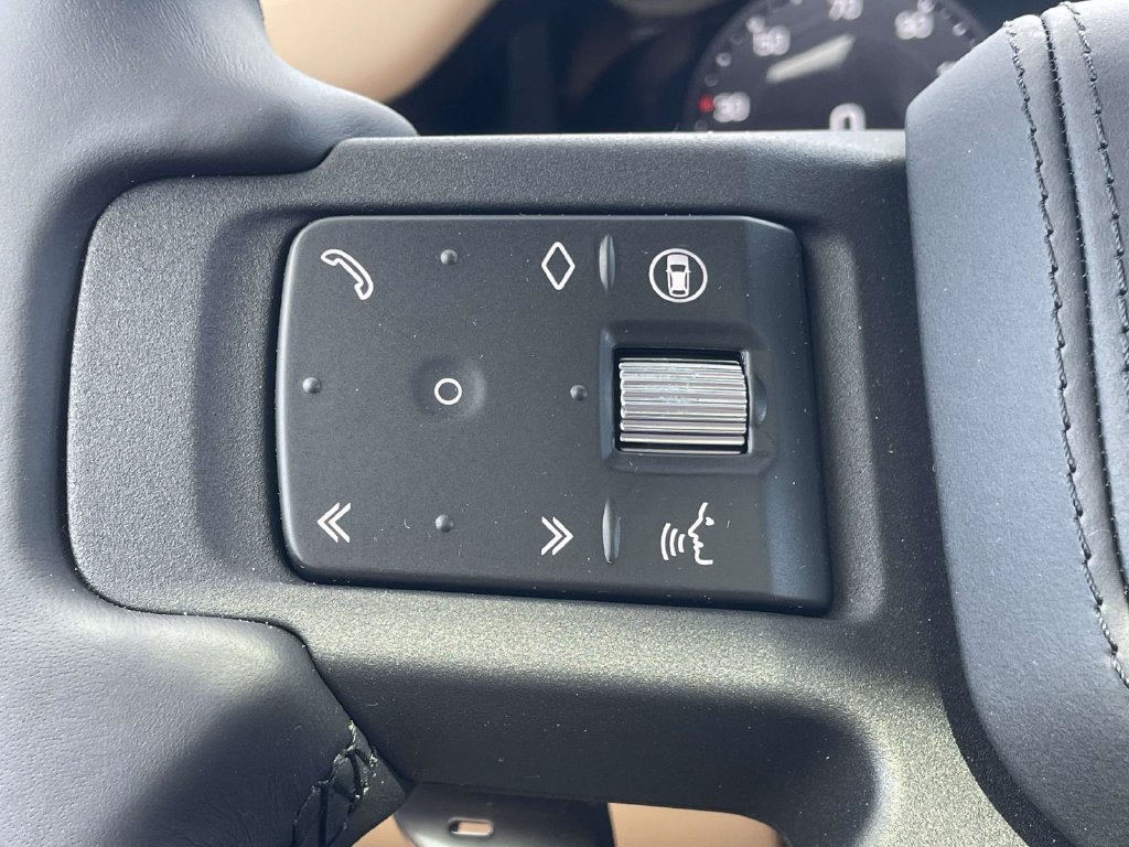 New 2026 Land Rover Defender 130 V8 AWD/4WD image 25