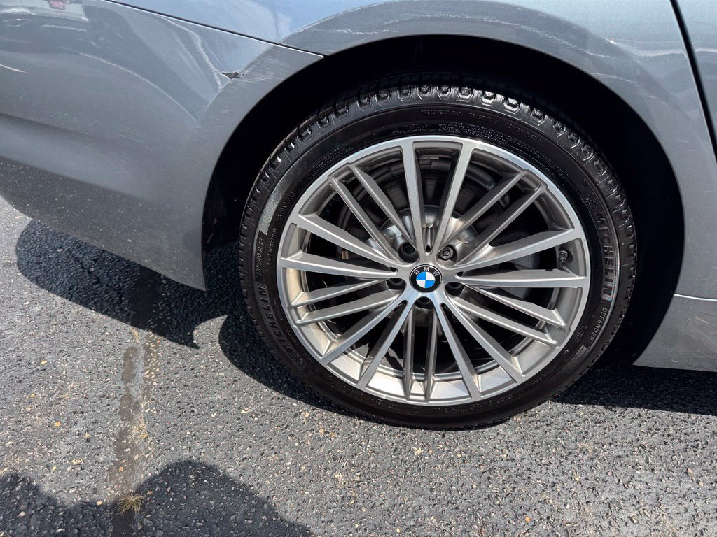 Used 2019 BMW 530i xDrive w/ Executive Package AWD/4WD image 12