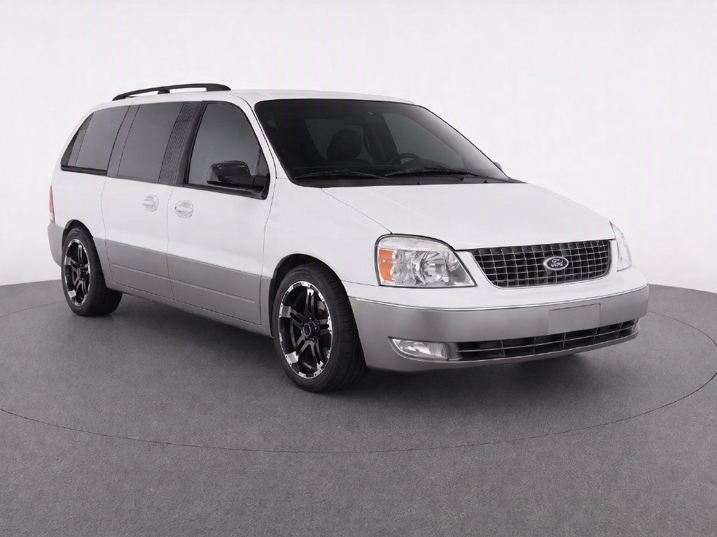 Used 2004 Ford Freestar Limited FWD image 2