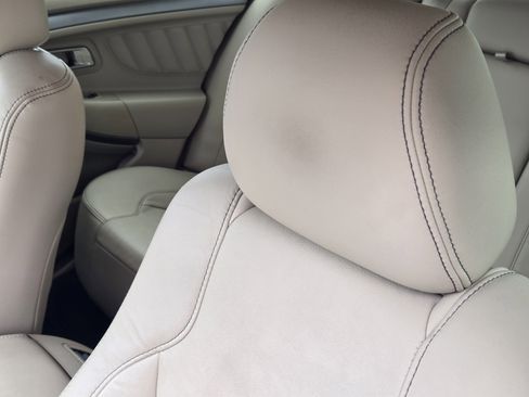 Used 2015 Ford Taurus SEL w/ Equipment Group 201A image 28