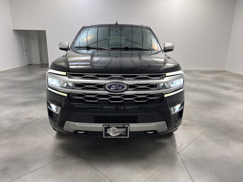 Used 2022 Ford Expedition Max Platinum AWD/4WD image 3