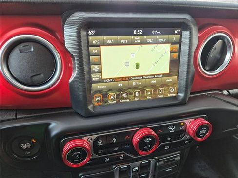 Used 2022 Jeep Wrangler Unlimited Rubicon w/ Cold Weather Group AWD/4WD image 17