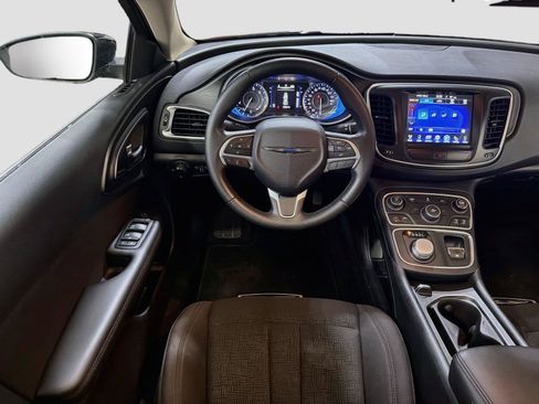 Used 2016 Chrysler 200 Limited w/ Anniversary Edition FWD image 2