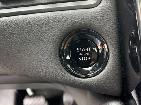 Used 2025 Nissan Armada PRO-4X w/ Pro-4X Premium Package AWD/4WD image 21