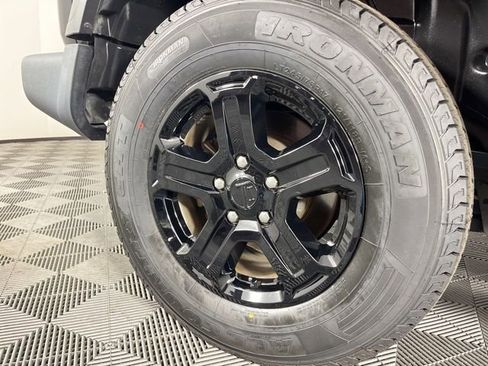 Used 2020 Jeep Wrangler Sport image 12