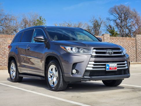 Used 2018 Toyota Highlander Limited image 4