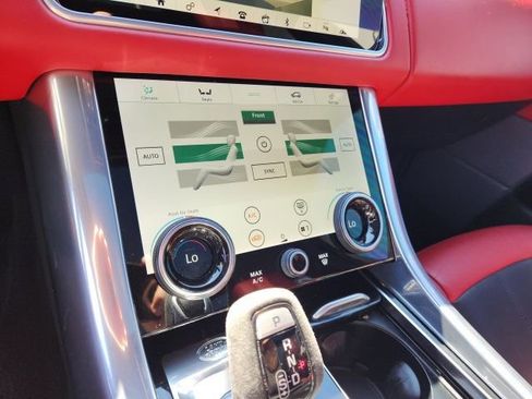 Used 2022 Land Rover Range Rover Sport HST image 31