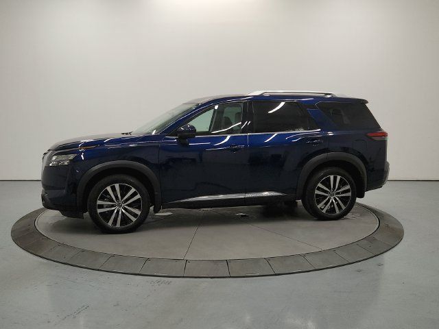 Used 2025 Nissan Pathfinder Platinum w/ Cargo Package AWD/4WD image 5
