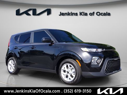 Used 2022 Kia Soul LX w/ Technology Package image 2