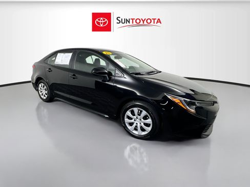 Used 2026 Toyota Corolla LE FWD image 1