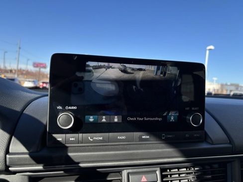 Certified 2025 Honda Pilot Sport image 19