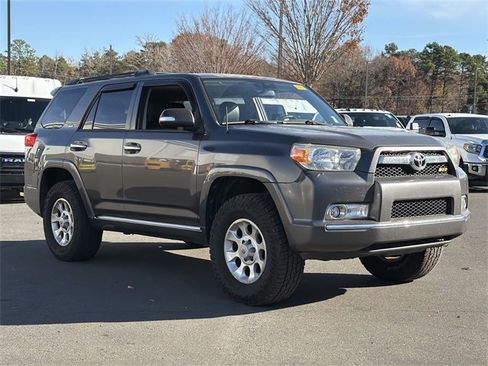 Used 2013 Toyota 4Runner SR5 image 6