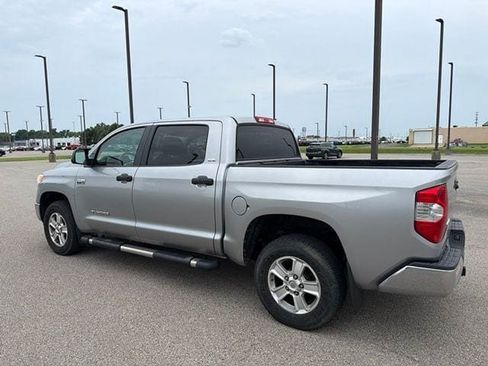 Used 2016 Toyota Tundra SR5 w/ SR5 Upgrade Package AWD/4WD image 14