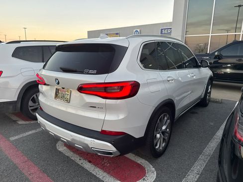 Used 2019 BMW X5 xDrive40i w/ Convenience Package image 3