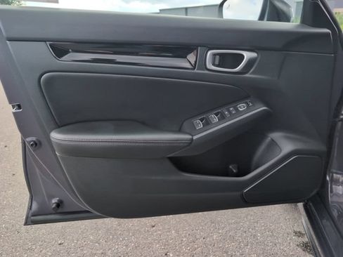 Used 2024 Honda Civic EX-L image 17