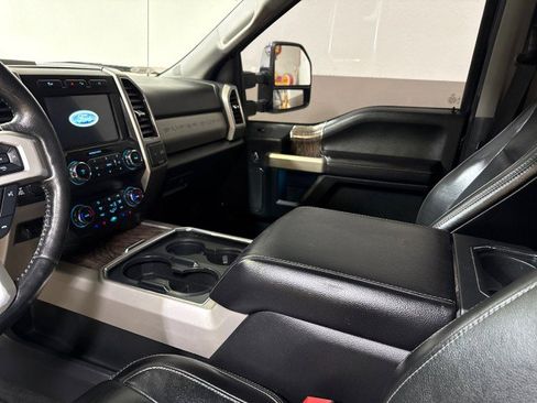 Used 2019 Ford F250 Lariat w/ Lariat Ultimate Package image 20