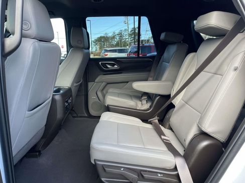 Used 2022 Chevrolet Tahoe LT w/ Luxury Package image 13