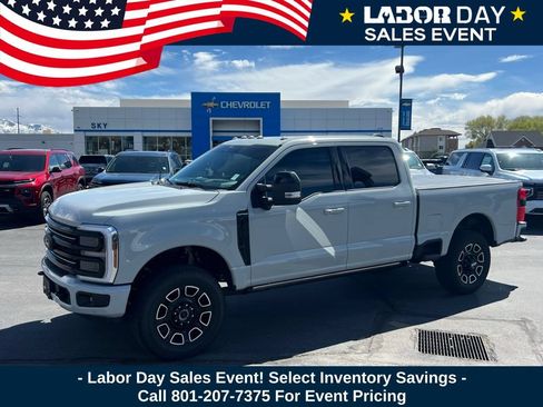 Used 2025 Ford F350 Platinum AWD/4WD image 1