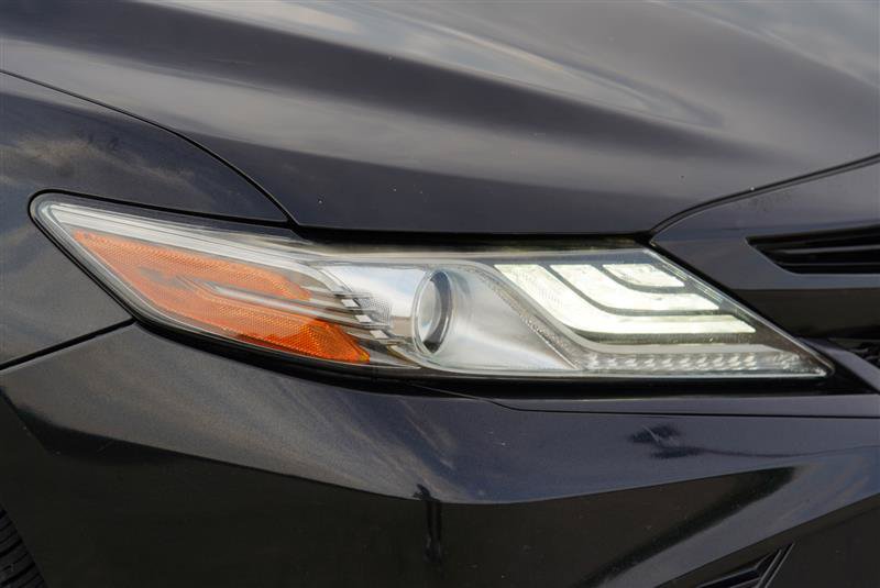 Used 2019 Toyota Camry XSE w/ Navigation Package FWD image 23