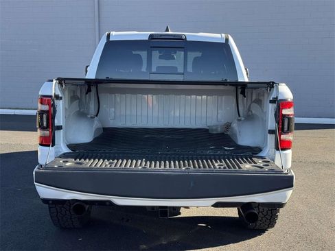 Used 2020 RAM 1500 Laramie image 15