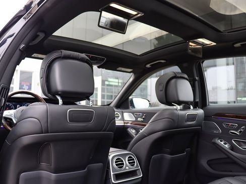 Used 2019 Mercedes-Benz S 560 Sedan image 40