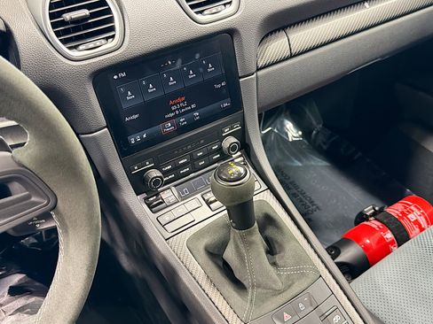 Used 2025 Porsche 718 Cayman GT4 RS w/ Chrono Package image 23