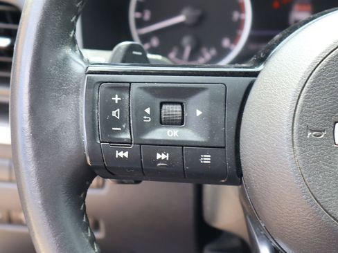 Used 2023 Nissan Rogue SV w/ SV Premium B Package FWD image 13