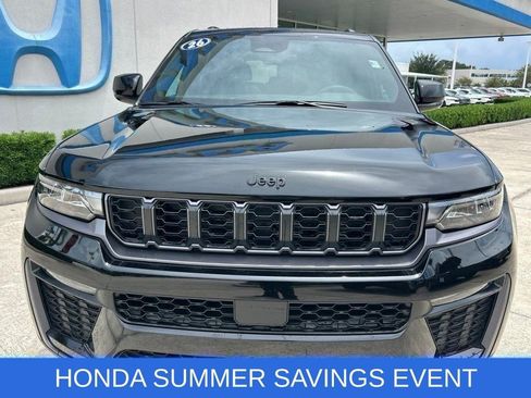 Used 2026 Jeep Grand Cherokee Limited w/ Limited Altitude Package RWD image 2