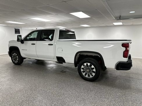 Used 2024 Chevrolet Silverado 2500 Custom w/ Custom Value Package AWD/4WD image 6