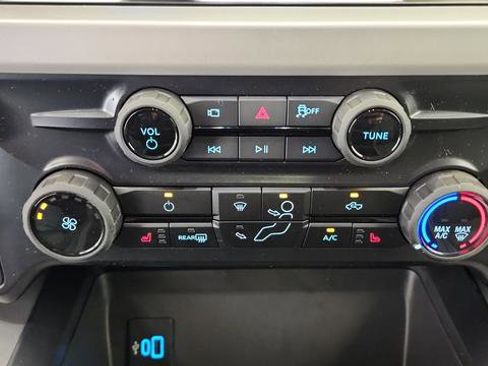 New 2026 Ford F250 XLT w/ XLT Premium Package image 19