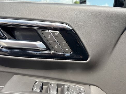 New 2026 Chevrolet Tahoe Premier w/ Sun And Tow Package AWD/4WD image 12