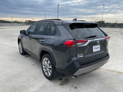 Used 2023 Toyota RAV4 Limited image 5