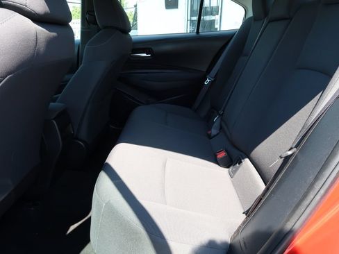 Used 2021 Toyota Corolla LE FWD image 7