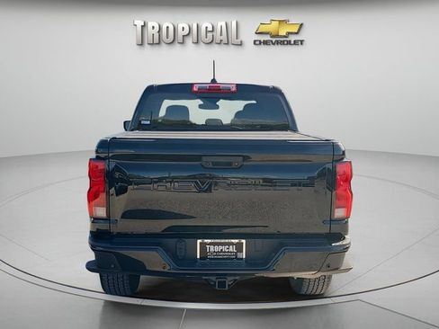 Used 2023 Chevrolet Colorado Z71 w/ Z71 Convenience Package 2 AWD/4WD image 4