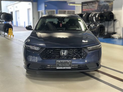 Used 2024 Honda Accord EX image 2