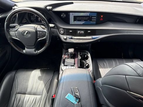 Used 2018 Lexus LS 500 w/ Interior Upgrade Package RWD image 15