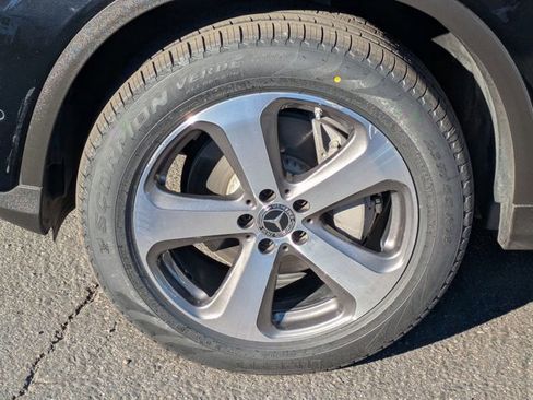 Used 2022 Mercedes-Benz GLC 300 4MATIC image 25