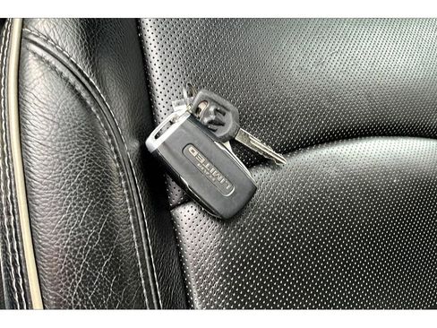 Used 2023 RAM 2500 Limited image 36