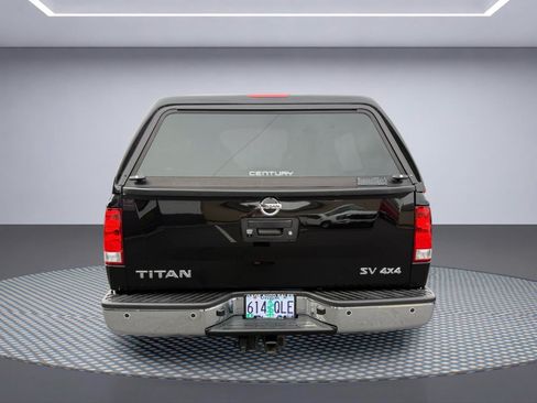 Used 2015 Nissan Titan SV w/ SV Value Truck Package AWD/4WD image 6