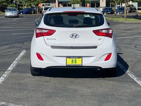 Used 2016 Hyundai Elantra GT FWD image 4