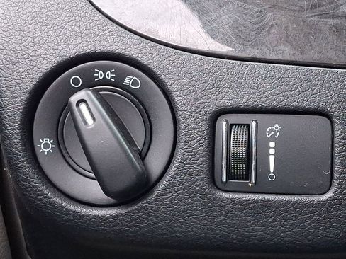 Used 2016 Dodge Grand Caravan SXT image 22