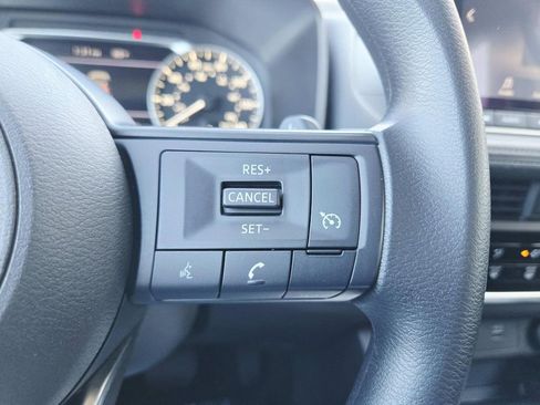 Used 2023 Nissan Rogue S image 20