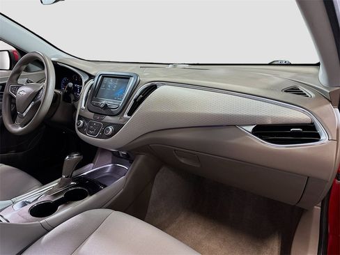 Used 2016 Chevrolet Malibu LT image 29