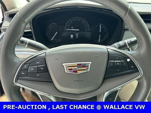 Used 2018 Cadillac XT5 Luxury w/ Driver Awareness Package image 13