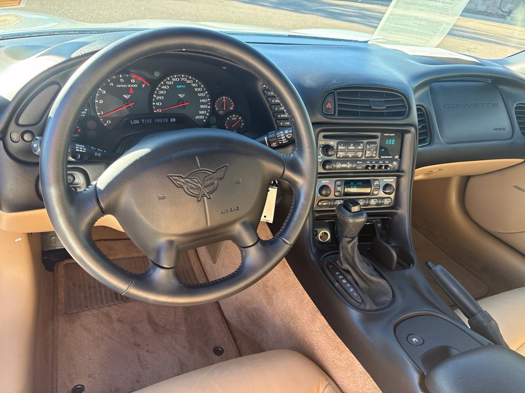 Used 1998 Chevrolet Corvette Coupe w/ Memory Pkg RWD image 13
