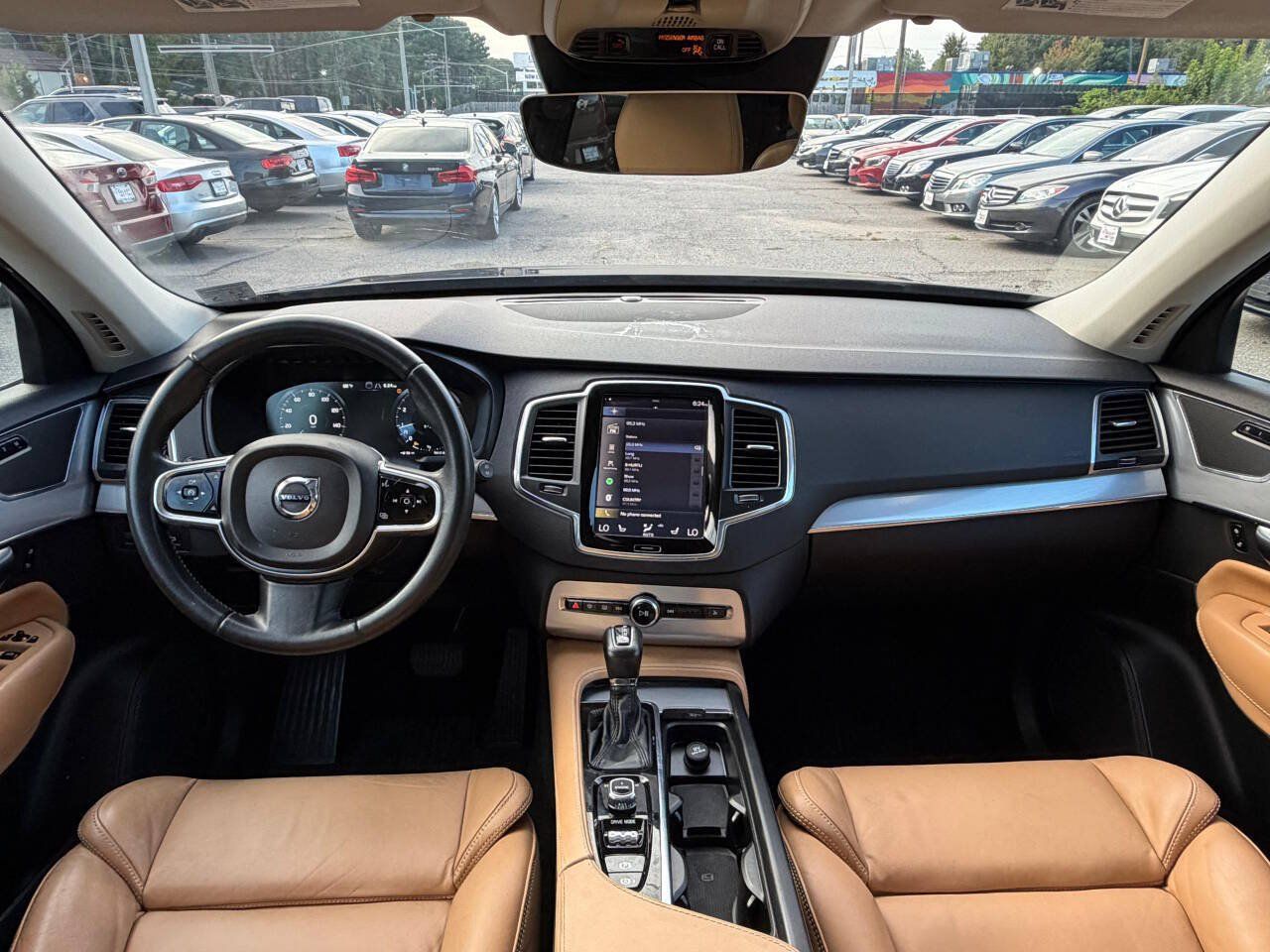 Used 2016 Volvo XC90 T6 Momentum AWD/4WD image 8