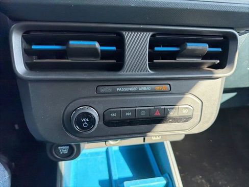 Certified 2025 Ford Maverick XLT image 20